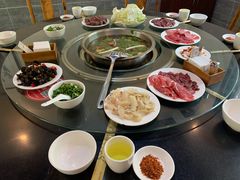 -周老三跷脚牛肉·全牛火锅(非遗传承店)