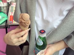 -詹爷爷乌节路街头冰淇淋