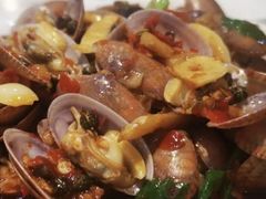 -凤凰路何眼镜香辣蟹(花果园店)