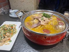 -靠山屯东北农家菜(八龙桥雅苑店)