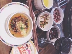 -小天鹅火锅·一线江景洪鼎旗舰店(洪崖洞店)