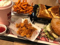 -The Habit Burger Grill 哈比特汉堡(复兴soho店)