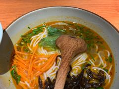 -百春原湖南牛肉粉(百联世纪店)