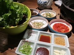 -明洞阿姨·韩式酱蟹烤肉·创意料理(三元桥店)