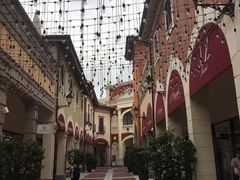 -佛罗伦萨小镇广佛名品奥特莱斯(疏港路店)