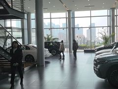 -天津波士信达奔驰4S店(卫津南路店)