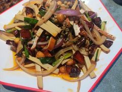 -咊记茅草棚柴火鸡(乌当店)