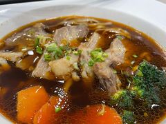 金牌红烧牛肉面-康师傅私房牛肉面(北京南站店)