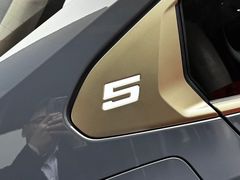 -上海宝信宝马4S店