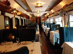 靠窗位-火车头法国西餐厅