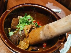 -老滇山寨•云南特色菜•地方菜•民族风情歌舞表演(金碧店)