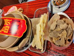 -沙胆彪炭炉牛杂煲(上海日月光广场店)
