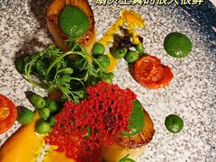 轻煎扇贝王配香草酱-Kathleen's Waitan 凯圣琳江景西餐厅(外滩店)