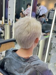 -藤野造型烫发染发