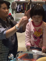 minikids韩国专业儿童美发沙龙-爆米花儿童美发乐园(市府恒隆广场店)