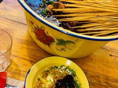 -拈签一笑黄牛肉辣卤串串