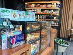 面包甜点陈列柜-星巴克(广州立白中心店)