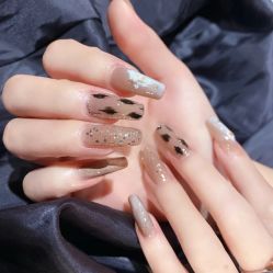-H12 STAR日式美甲美睫专门店