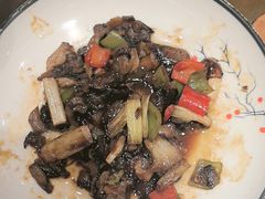 -东口码头·烧鸽子·鱼头泡饼·地方菜(金鹰悦城店)
