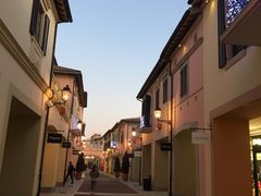 -PUMA品牌自营折扣店(天津佛罗伦萨小镇奥莱店)