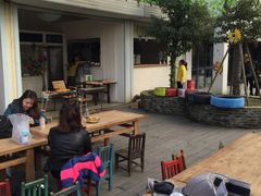 -田园东方蜜桃村的田野营地