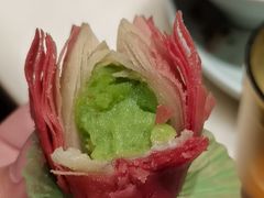 舌尖上的荷花酥-弄堂里(滨江龙湖天街店)