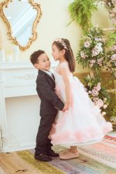 -亲吻宝贝儿童摄影