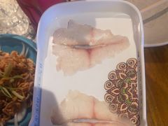 -老牌坊云南鱼豆花火锅(哈西万达店)