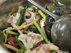 -周良天山牛杂城(天山路总店)