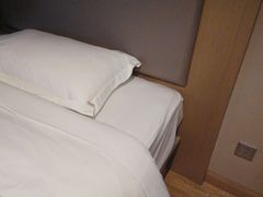 -铂逸梦秦酒店(横店梦幻谷店)