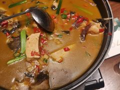 农夫山泉炖的鱼头（红烧）-7017浙菜•建德味(中财店)