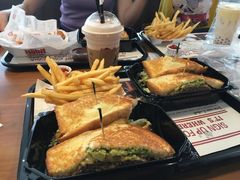 圣塔芭芭拉经典牛肉特堡-The Habit Burger Grill 哈比特汉堡(复兴soho店)