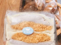 -沁屋面包店(人民东路店)