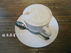 卡布奇诺-Carbon莫卡哆·意大利复古集市餐厅(杭州大厦店)