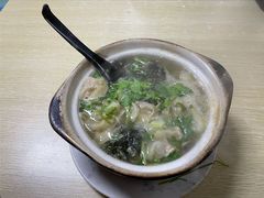 -小许三鲜砂锅馄饨店(家多乐烟酒店)