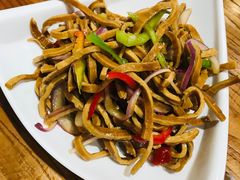 -东来菜馆•手抓海鲜家常菜•海鲜锅贴