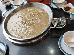-老来福·非遗酸汤兔(凯旋路店)
