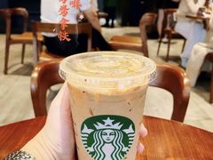 红茶咖啡鸳鸯拿铁-星巴克(青岛火车北站候车大厅店)