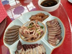 漕河驴肉拼盘-老街坊美食汇(玉兰大街店)