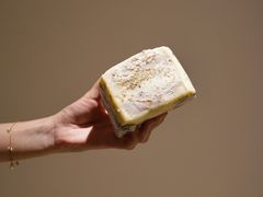 秋冬限定芋泥桂花乳清芝士三明治-沁屋面包店(人民东路店)