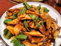 -老码头黑皮肘子锅包肉熏酱水饺(文政街店)