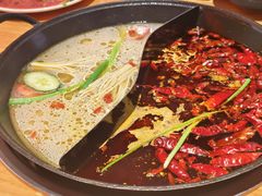 -三个四川人火锅(华联商厦店)