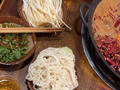 -黄潇洒老火锅(九眼桥宏济巷店)