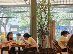 -玛格萝妮比萨屋(四平店)