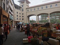 -三亚新鸿港水果一级批发市场