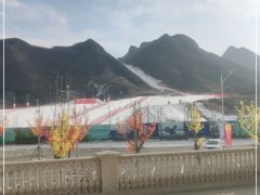 -荣盛康旅野三坡滑雪场