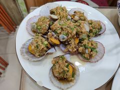 油泼扇贝-天伦海鲜·老味道·青岛菜(栈桥天主教堂店)