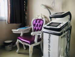 -南京健丽·去眼袋医疗美容机构