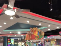 -四海一家自助餐(益田假日广场店)