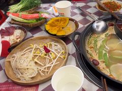 -赵美丽·重庆社区火锅·直营店(火车东站·中豪国际店)